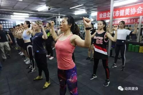 美臀比赛视频,性感曲线大比拼