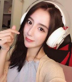 绫乃梓视频,揭秘虚拟偶像的崛起与魅力